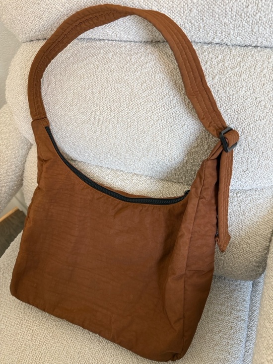 BAGGU Handbags - BAGGU Nylon Shoulder Bag in Discontinued Color Brown
